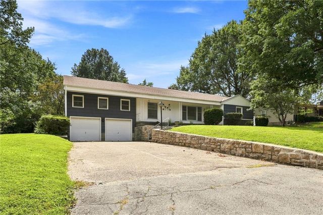 9801 E 71st Terrace, Raytown, MO 64133