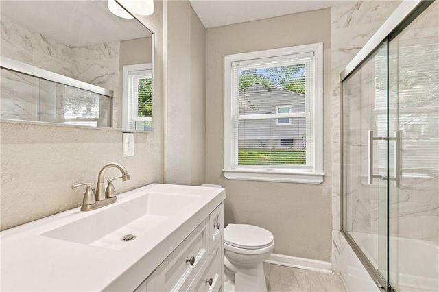 9801 E 71st Terrace, Raytown, MO 64133