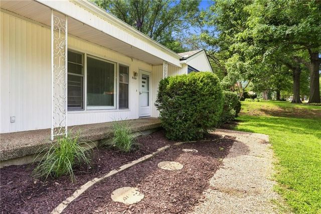 9801 E 71st Terrace, Raytown, MO 64133