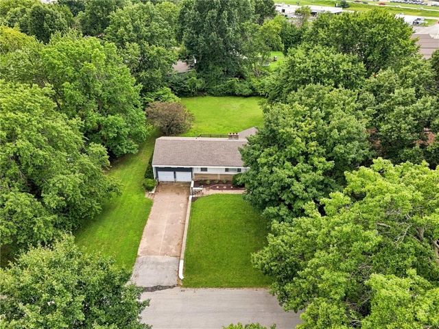 9801 E 71st Terrace, Raytown, MO 64133
