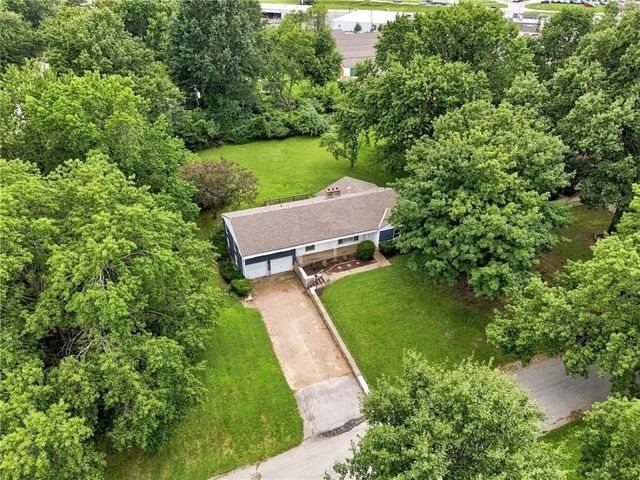 9801 E 71st Terrace, Raytown, MO 64133