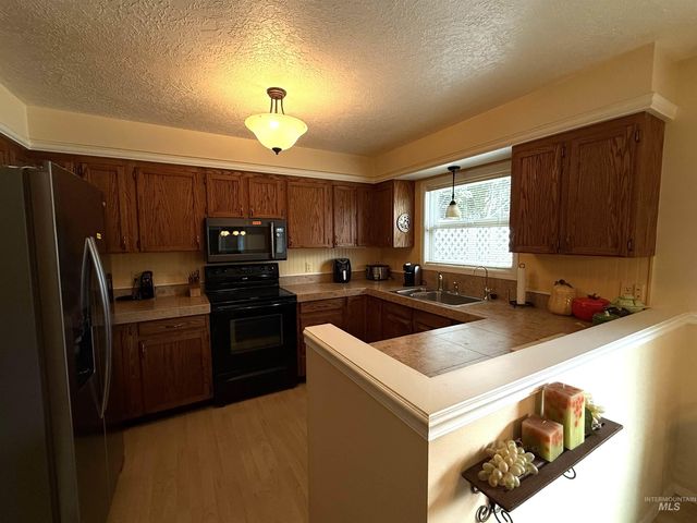 2561 Indian Trail, Twin Falls, ID 83301