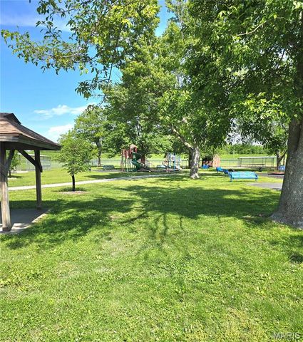 401 S Van Buren Street, New Athens, IL 62264