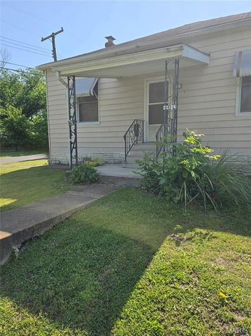 401 S Van Buren Street, New Athens, IL 62264