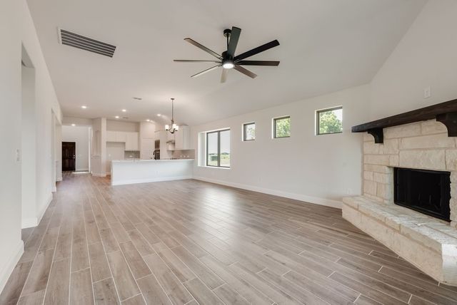 816 Sanders Road, Whitesboro, TX 76273