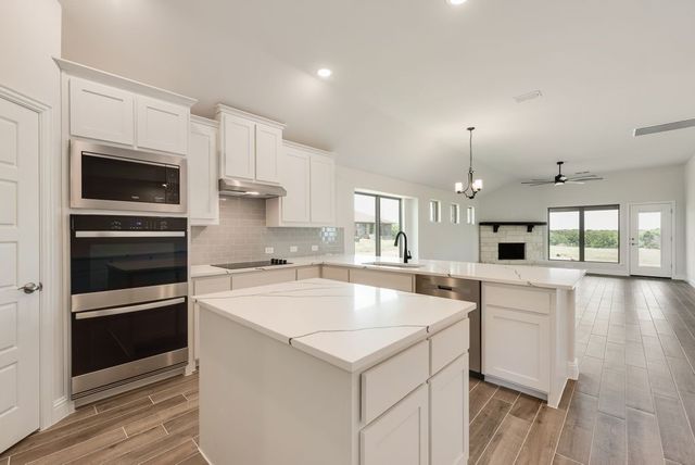 816 Sanders Road, Whitesboro, TX 76273
