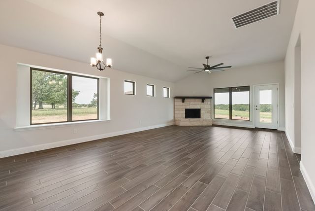 816 Sanders Road, Whitesboro, TX 76273