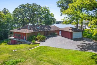 309 Holiday Drive, Lake Holiday, IL 60552
