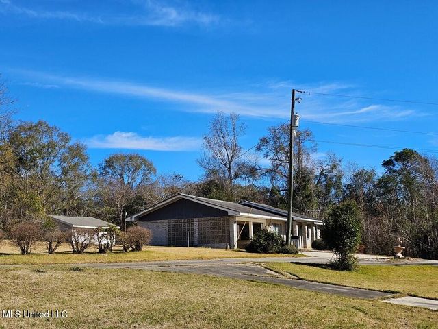 313 S Woodard Street, Poplarville, MS 39470