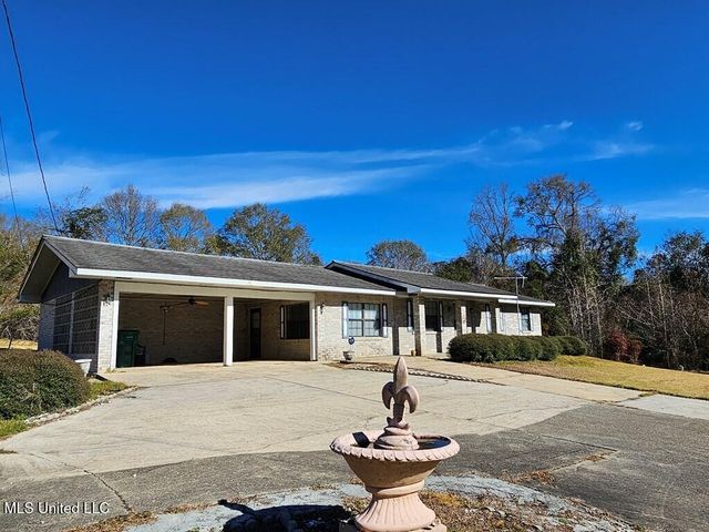 313 S Woodard Street, Poplarville, MS 39470