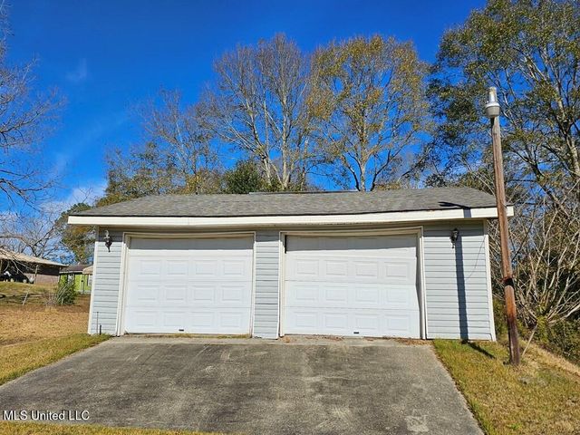 313 S Woodard Street, Poplarville, MS 39470
