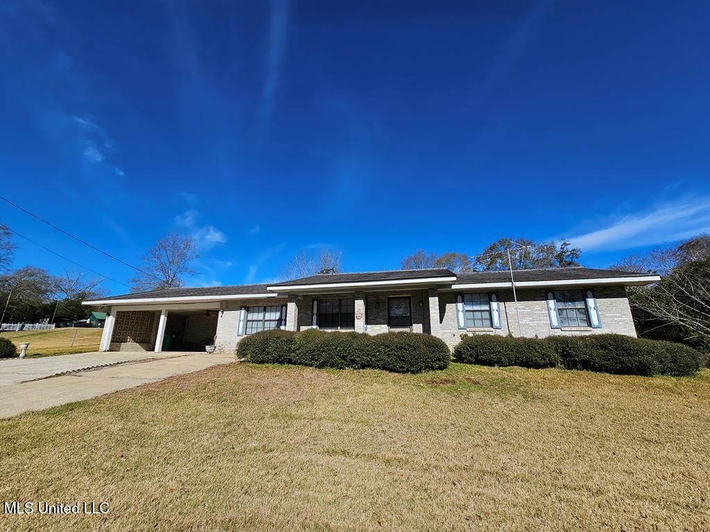 313 S Woodard Street, Poplarville, MS 39470