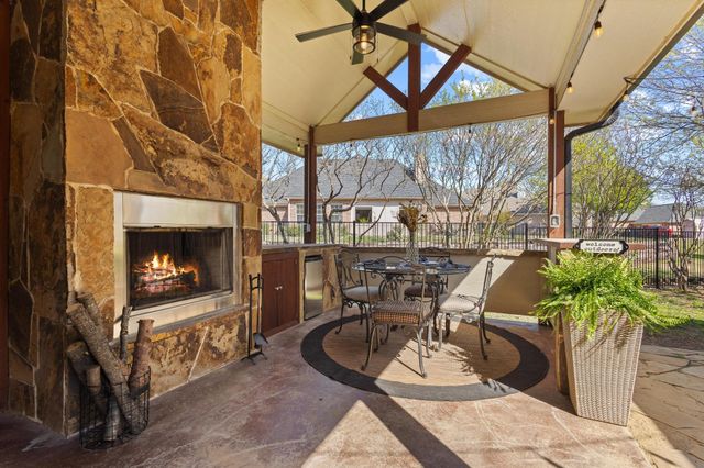 2306 Chandler Court, Sherman, TX 75092