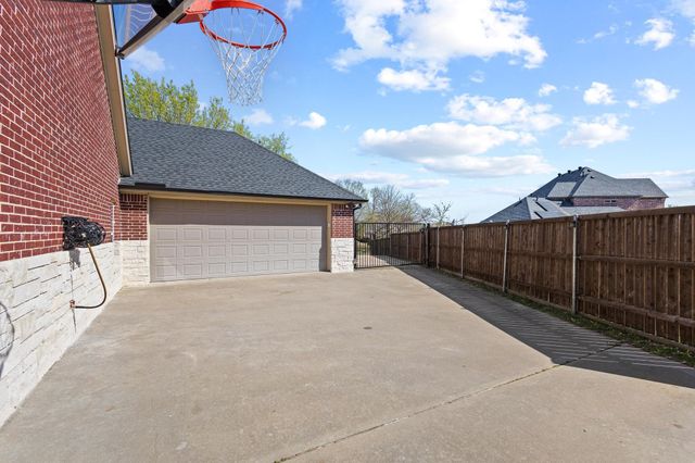 2306 Chandler Court, Sherman, TX 75092