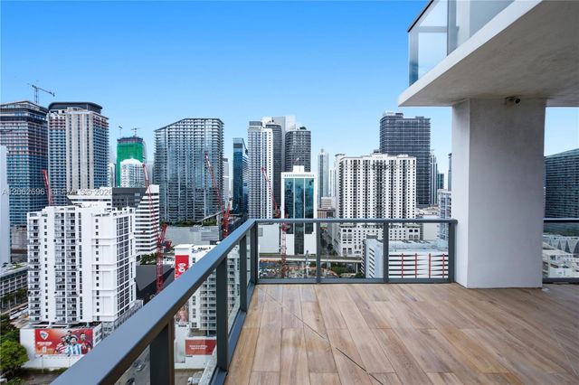 229 SW 9th St 405, Miami, FL 33130