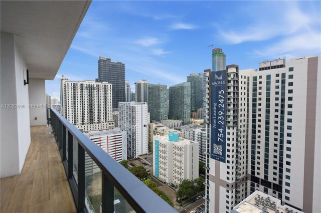 229 SW 9th St 405, Miami, FL 33130
