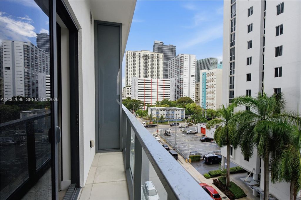 229 SW 9th St 405, Miami, FL 33130