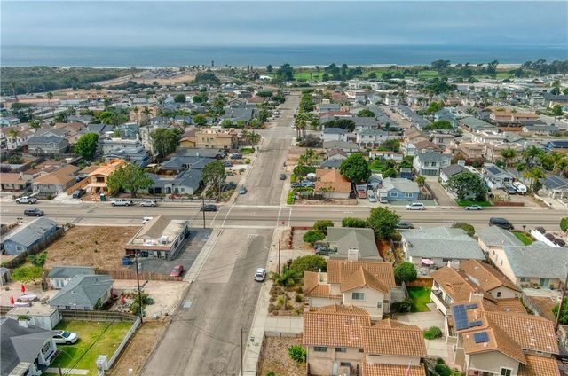 461 Brighton Avenue, Grover Beach, CA 93433