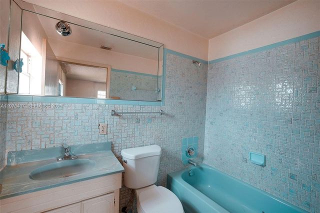 4531 SW 20th St, West Park, FL 33023