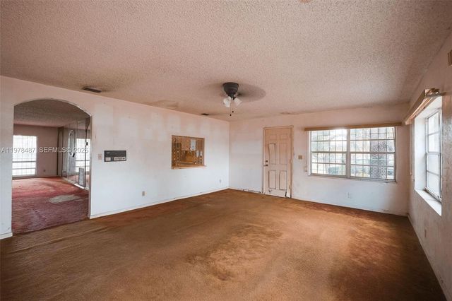 4531 SW 20th St, West Park, FL 33023