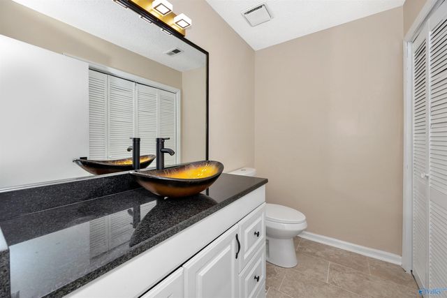 409 Hobbs Road SE, Huntsville, AL 35803