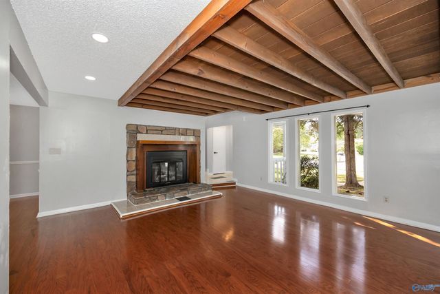 409 Hobbs Road SE, Huntsville, AL 35803