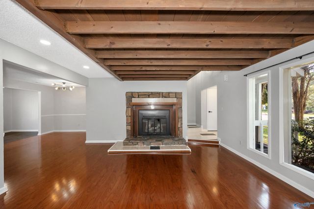 409 Hobbs Road SE, Huntsville, AL 35803