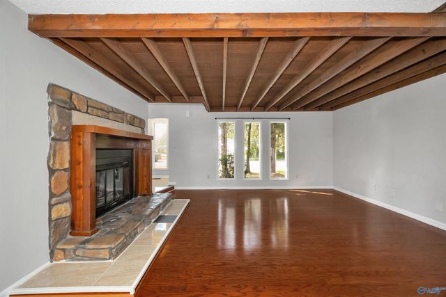 409 Hobbs Road SE, Huntsville, AL 35803