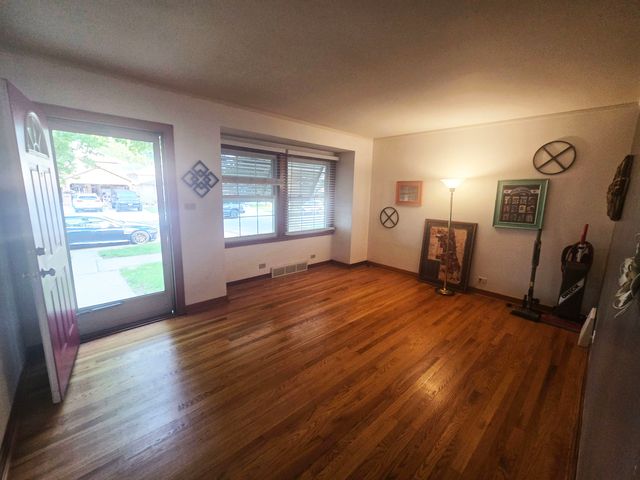 10342 S Christiana Avenue, Chicago, IL 60655