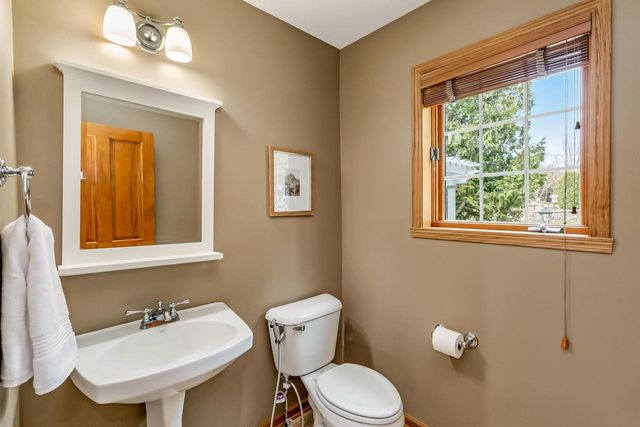 1239 Canary LANE, Grafton, WI 53024