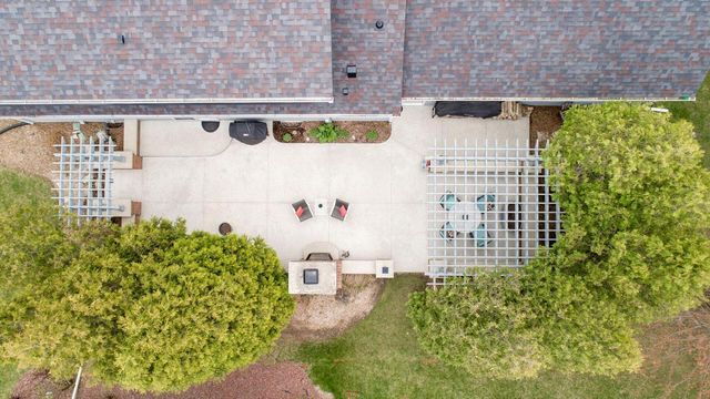 1239 Canary LANE, Grafton, WI 53024