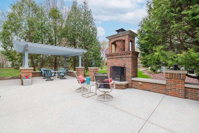 1239 Canary LANE, Grafton, WI 53024