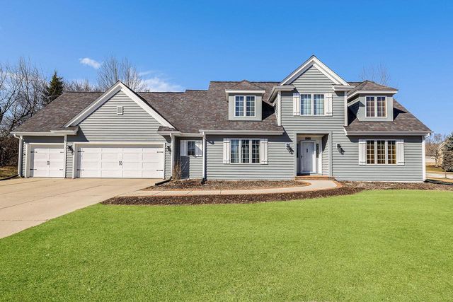 1239 Canary LANE, Grafton, WI 53024