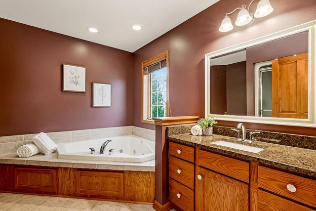 1239 Canary LANE, Grafton, WI 53024