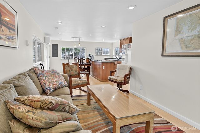 39 Oyehut Road, Hoquiam, WA 98550