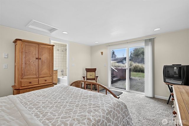 39 Oyehut Road, Hoquiam, WA 98550