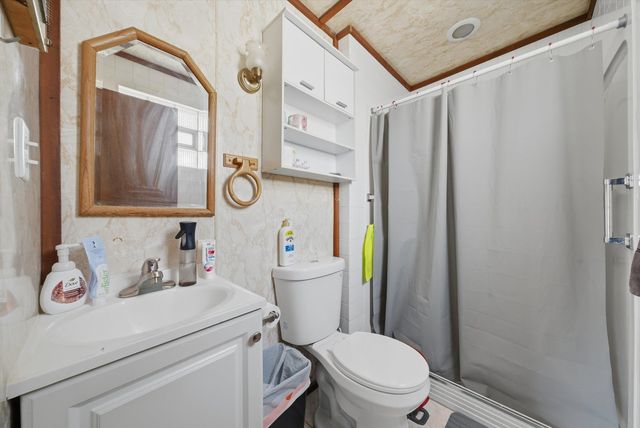 728 Farragut Avenue, Romeoville, IL 60446