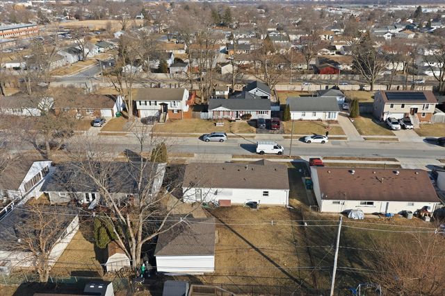 728 Farragut Avenue, Romeoville, IL 60446