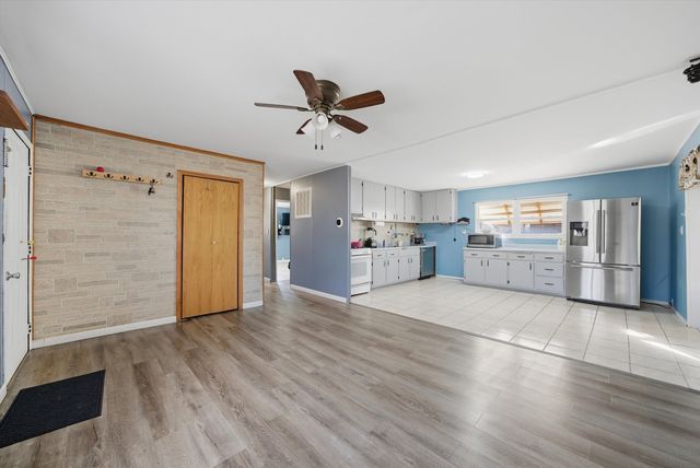 728 Farragut Avenue, Romeoville, IL 60446