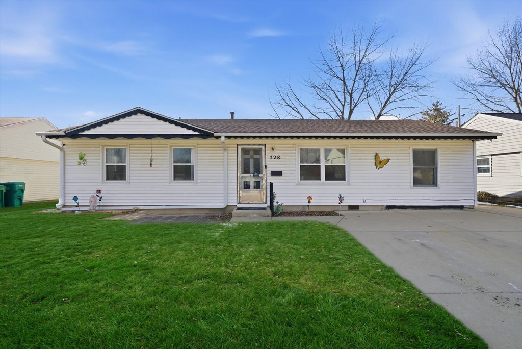 728 Farragut Avenue, Romeoville, IL 60446