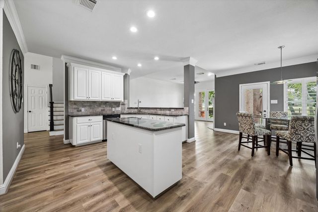 1422 Hillside Forest Drive, Sugar Land, TX 77479