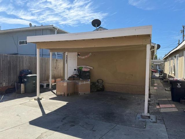 3085 William Avenue, Redwood City, CA 94063