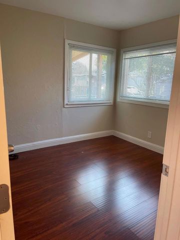 3085 William Avenue, Redwood City, CA 94063