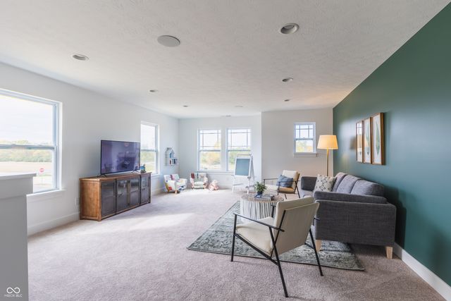 243 Commodore Drive, Pittsboro, IN 46167