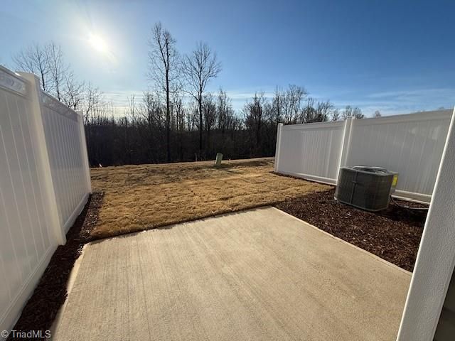 1323 Broholmer Lane, Greensboro, NC 27405