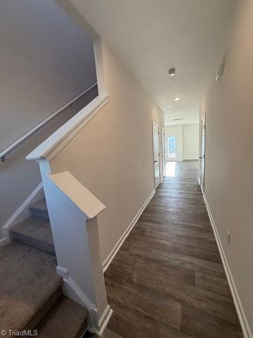 1323 Broholmer Lane, Greensboro, NC 27405