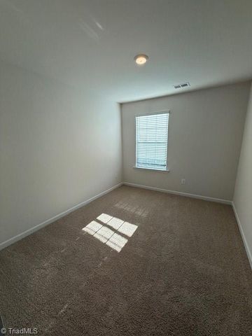 1323 Broholmer Lane, Greensboro, NC 27405