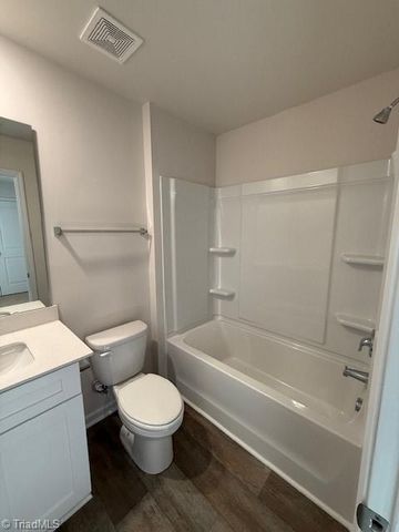 1323 Broholmer Lane, Greensboro, NC 27405