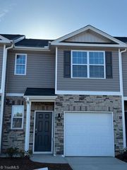 1323 Broholmer Lane, Greensboro, NC 27405