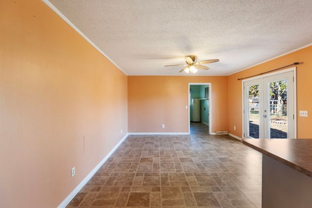 1612 Whippoorwill Dr, Lawrenceburg, TN 38464